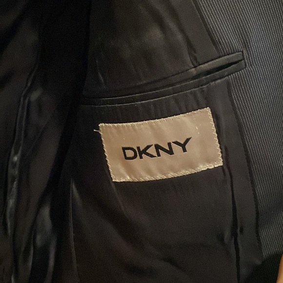 DKNY Dark Navy Suit Set with Blazer and Pant - Picture 3 of 8